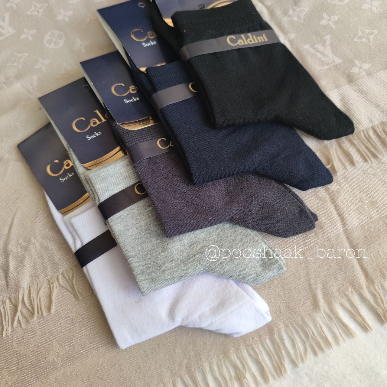 12 رنگ متنوع