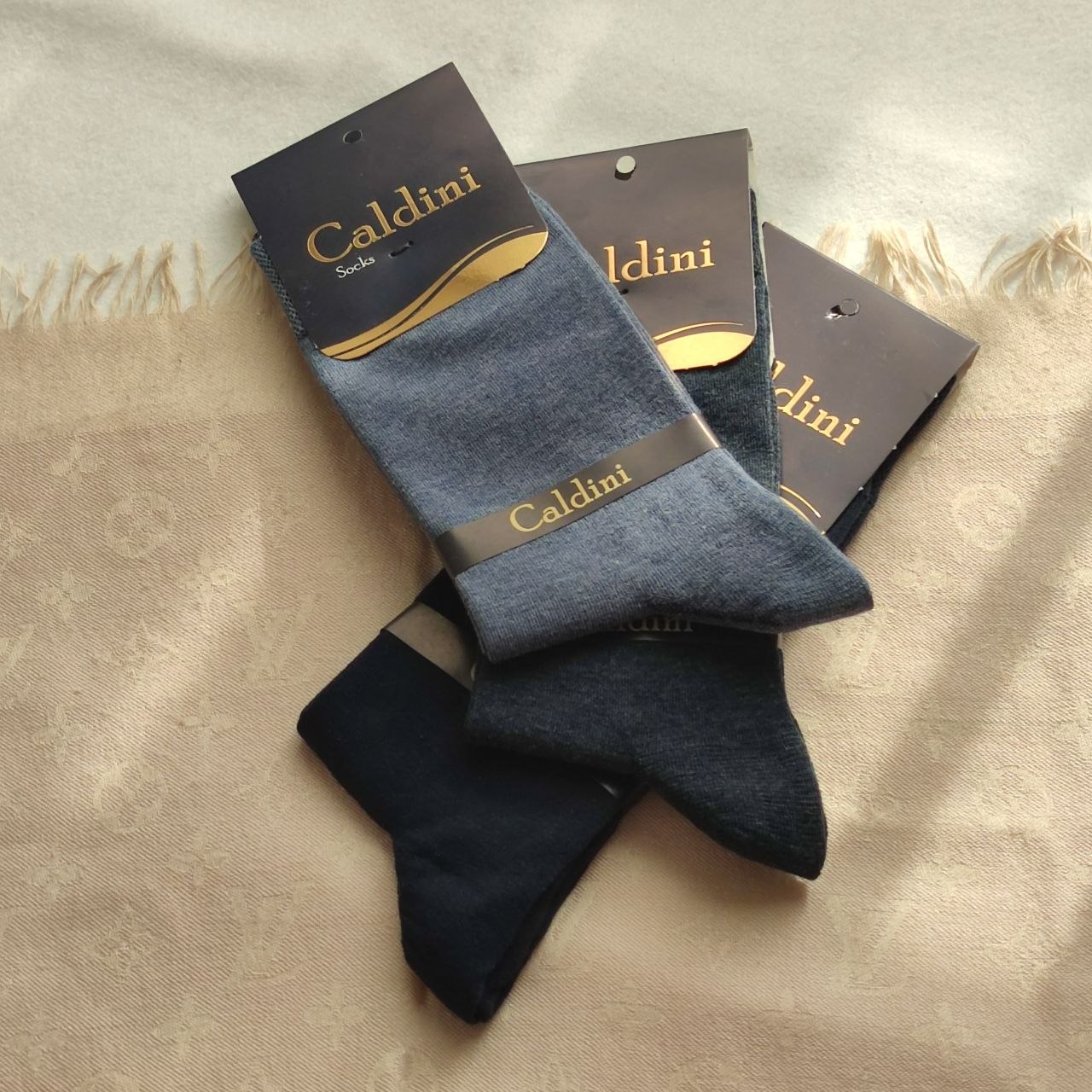 12 رنگ متنوع