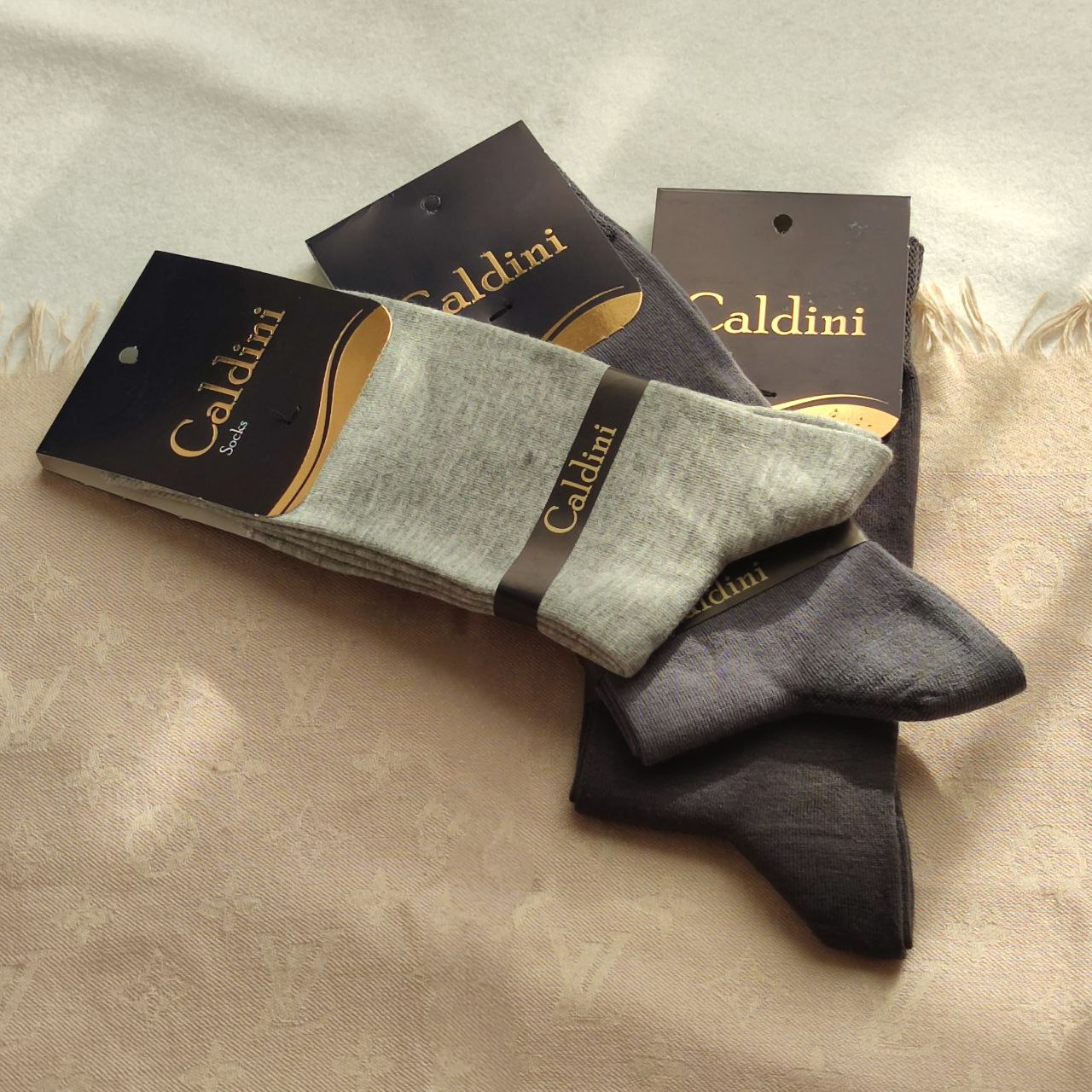 12 رنگ متنوع